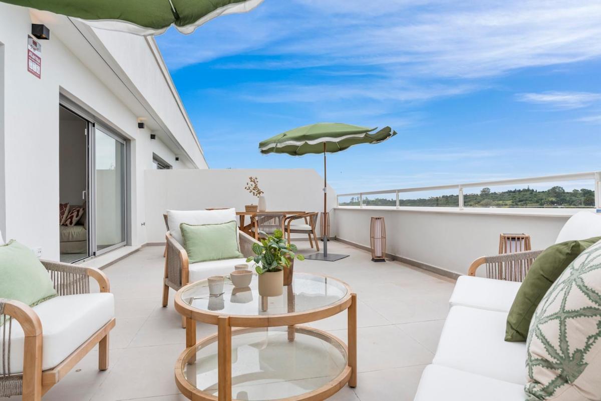 Casa Urban Gardens Apartment Estepona Exterior photo